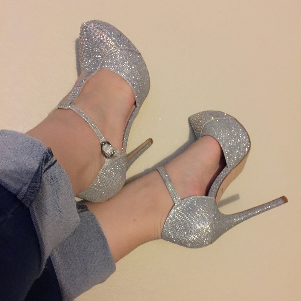 Silver formal Heels